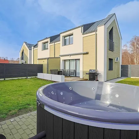 2bd/apt Private Hot Tub/terrace, By Cohost * Palanga