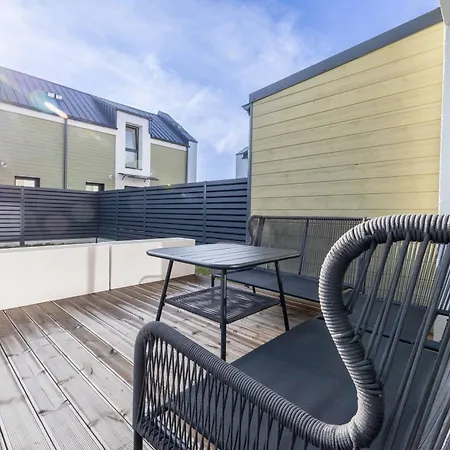 2bd/apt Private Hot Tub/terrace, By Cohost Apartment