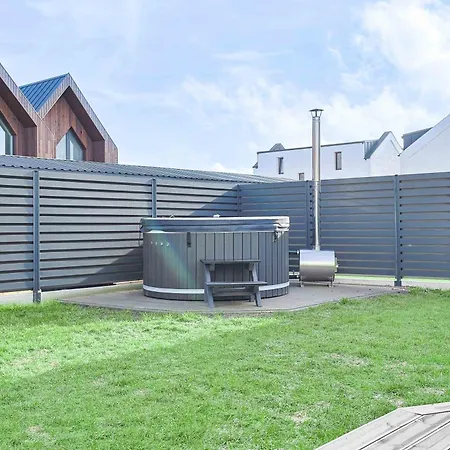 2bd/apt Private Hot Tub/terrace, By Cohost *