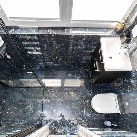 2bd/apt Private Hot Tub/terrace, By Cohost *